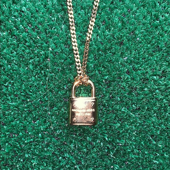 Michael Kors necklace - Picture 2 of 4